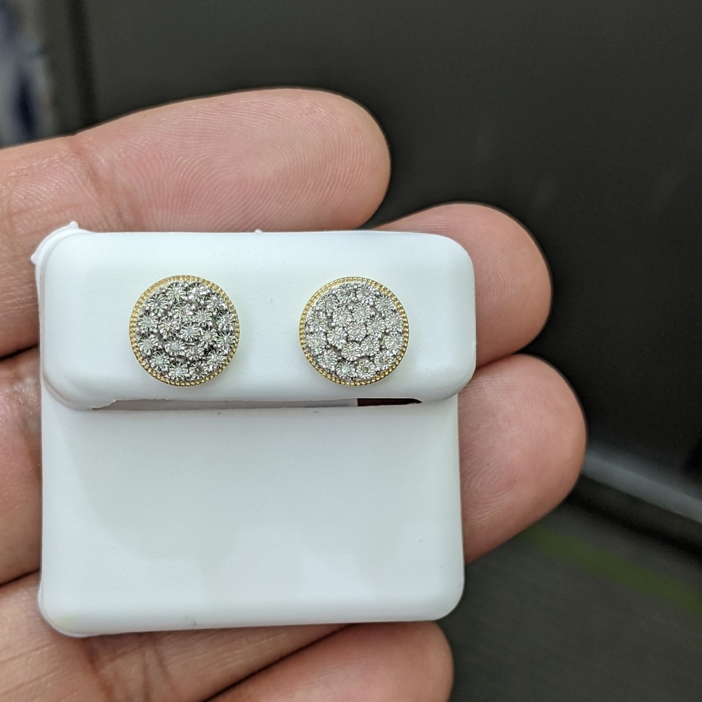 10kt Real Diamond Stud Earring